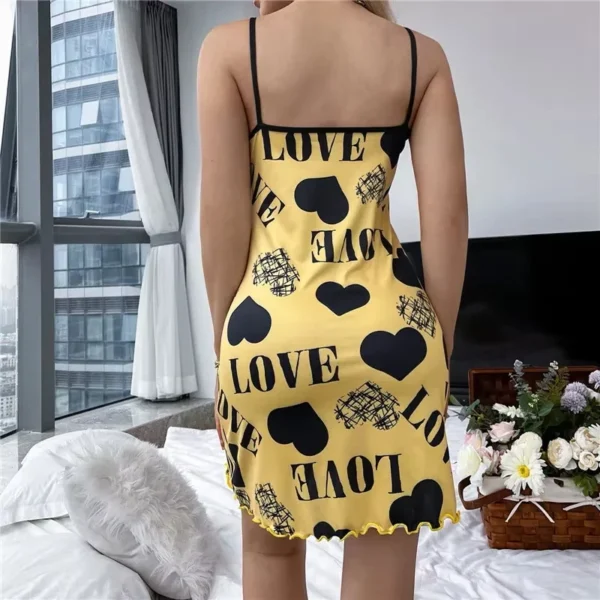 Été nouvelle chemise de nuit pour femmes beauté dos Section mince de vêtements de maison Sexy licou jupe courte amour dessin animé mignon impression pyjamas